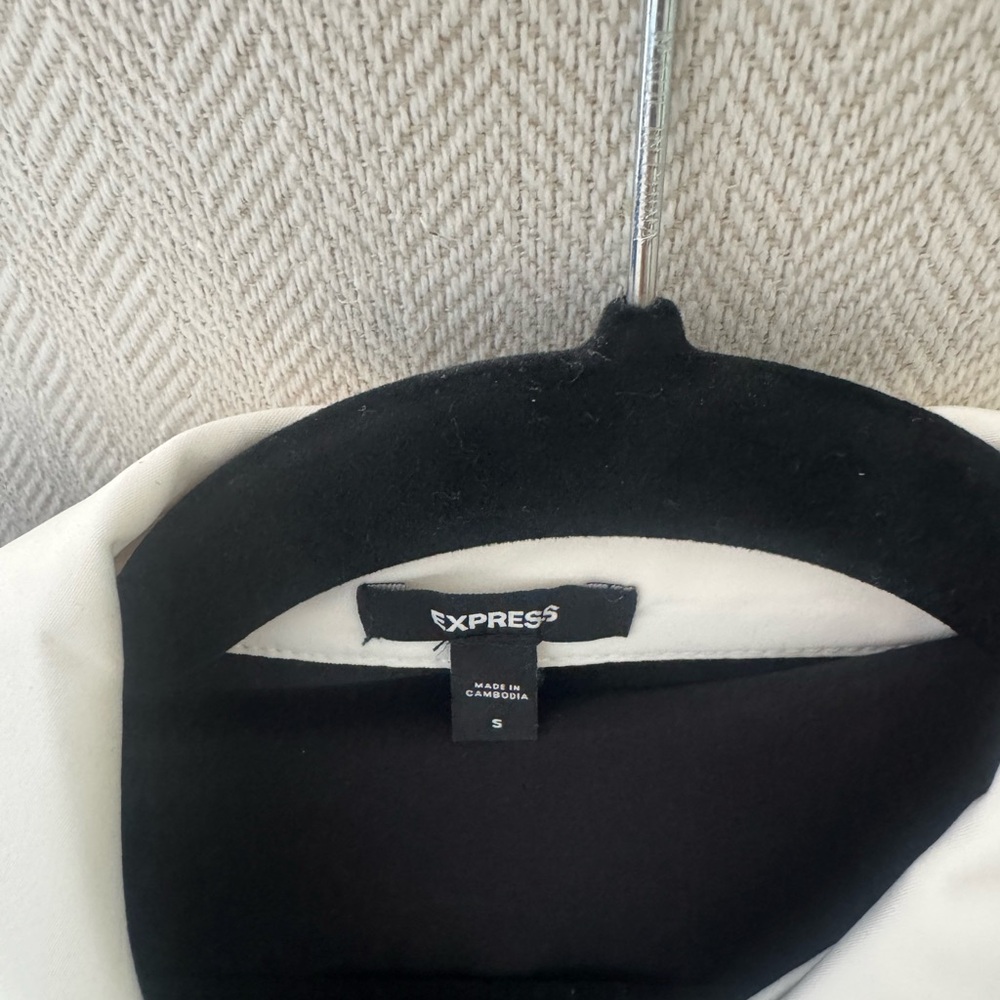 Express Black and White Contrast Collar Jacket - Picture 2 of 4